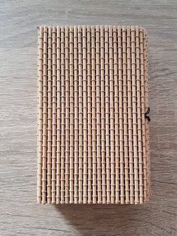 Damesketting van natuursteen Koraal
