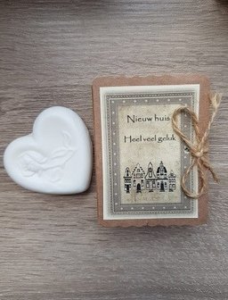 Soap in a box, Nieuw huis