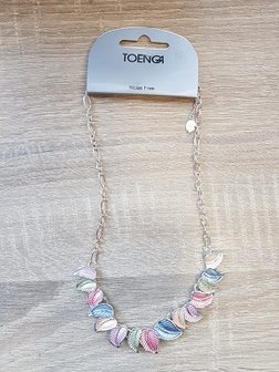 Chique ketting Collier Toenga, veertjes