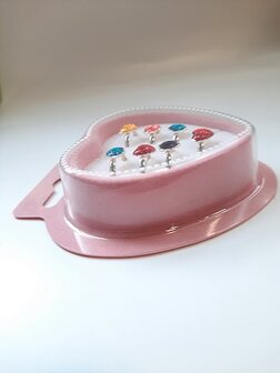 Kinderringetjes in een luxe hartdoosje