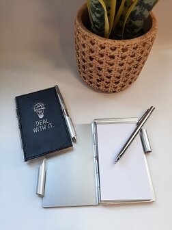 Notebook met pen "deal with it"