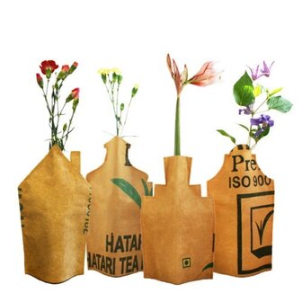 bottle-vase-huisje-g-recycled-teabags