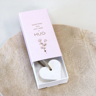 Afbeelding van het luxe doosje met hartenzeepje, perfect als cadeau voor vrienden of familie.
