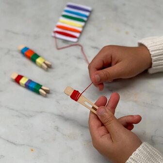 DIY zorgenpoppetjes knutselpakket &ndash; compleet knutselset voor kinderen