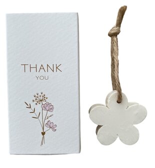 Doosje zeep bedankt met bloemenzeepje aan koordje