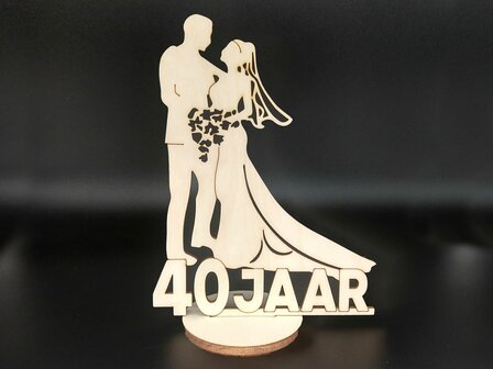 Lasergesneden houten bruidspaar