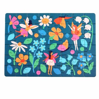 Detail van de 48 puzzelstukjes van de elfjes puzzel.