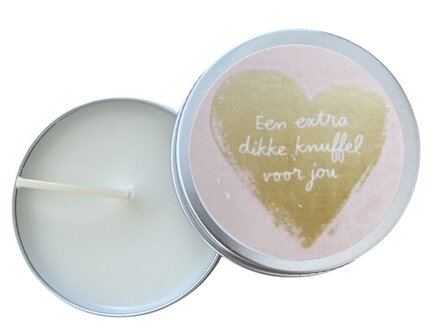 Kaars een extra dikke knuffel voor jou met een hart op het blikje