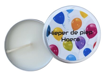 Kaars hieper de piep hoera met afbeeldingen van ballonnen op een blikje