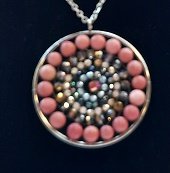 Mandala ketting met natuursteen Rhodochrosiet