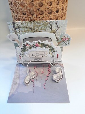 Pop up card just married