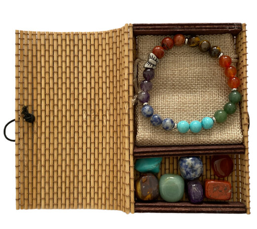 Chakra armband met vlinder kraal, inclusief Chakra natuurstenen