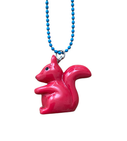 Detailfoto eekhoorn hanger – dieren ketting voor kinderen