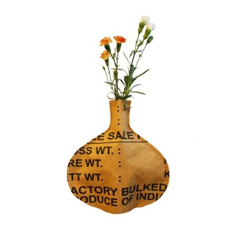ronde bottle vaas van theeplukzakken