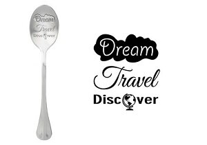 Gegraveerde lepel Dream travel discover gepresenteerd als origineel cadeau voor wereldreizigers
