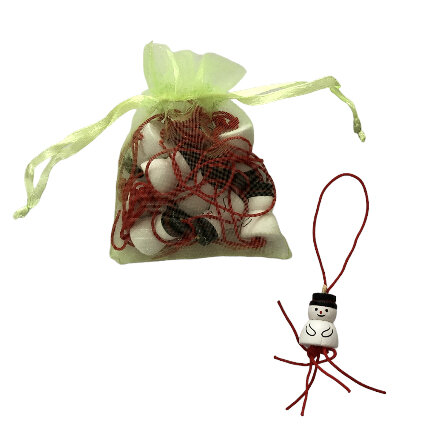Organza zakje met houten sneeuwpop hangers
