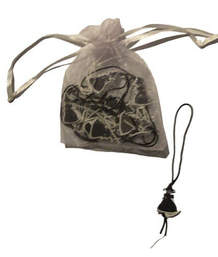 Organza zakje met heks hangers