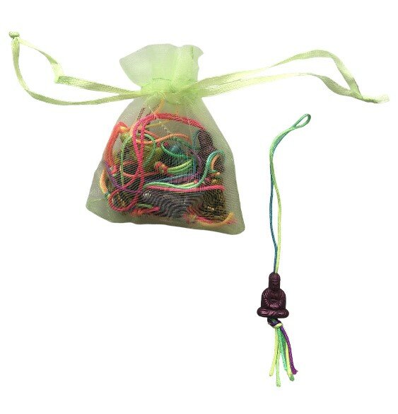 Kleine Boeddha figuurtjes van 2 cm in organza zakje