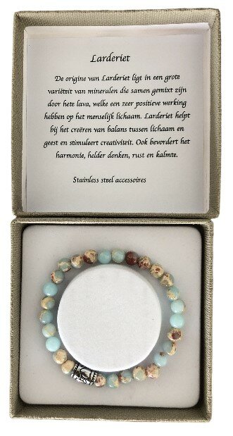Luxe geschenkverpakking met de larderiet armband en het beschrijvingskaartje