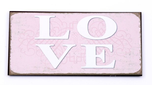 Roze magneet met de tekst Love 10 x 5 cm