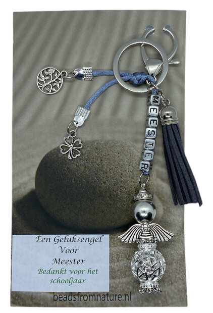 Geluksengel sleutelhanger voor meester met letterkralen op een giftcard met danktekst