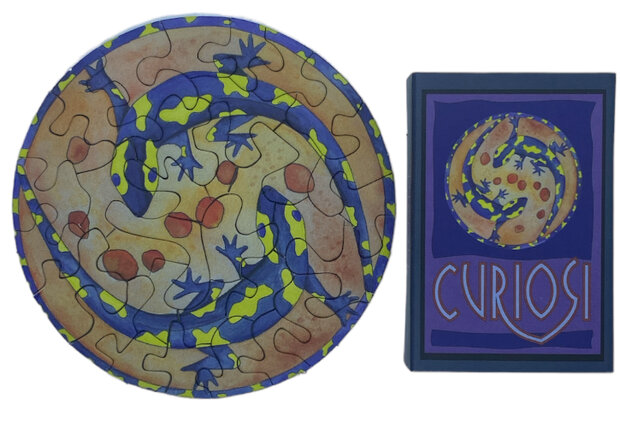 Ronde art puzzel met afbeelding van 2 salamanders.