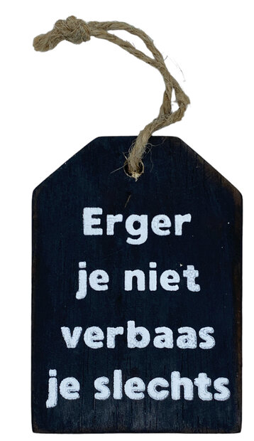 Decoratieve wandhanger van hout met een koordje om op te hangen.