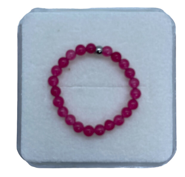 Fuchsia roze agaat ring voor innerlijke rust en groei.