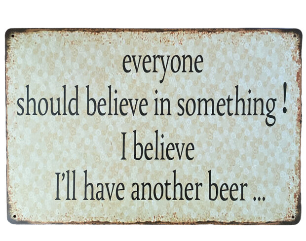 Vooraanzicht van het rechthoekige metalen tekstbord van 30 x 20 cm met bier quote
