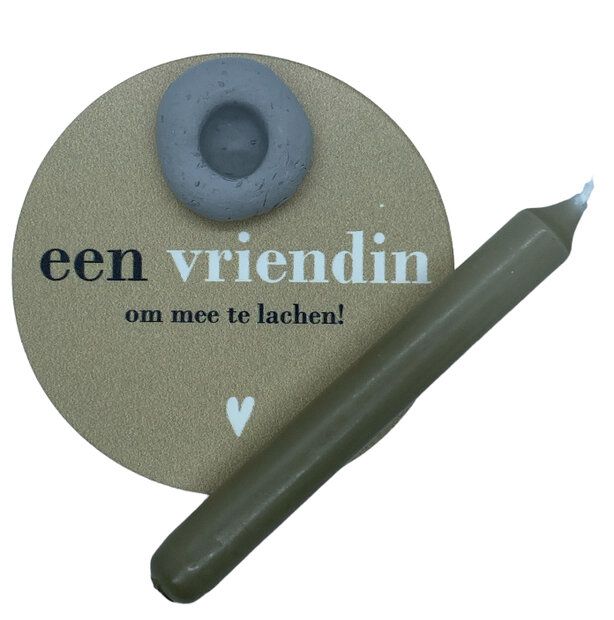 Mosterdgele onderzetter met kaars