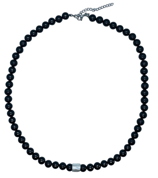 Onyx ketting voor mannen 55 cm met zilveren kraal.