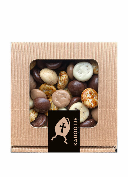 Luxe kraft venster doosje met ambachtelijke chocolade kruidnoten mix 150 gram