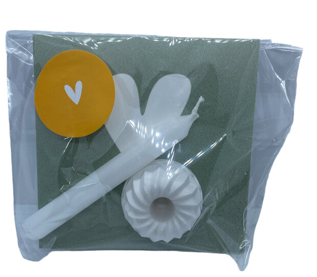mosgroen cadeau met kaarsenhouder
