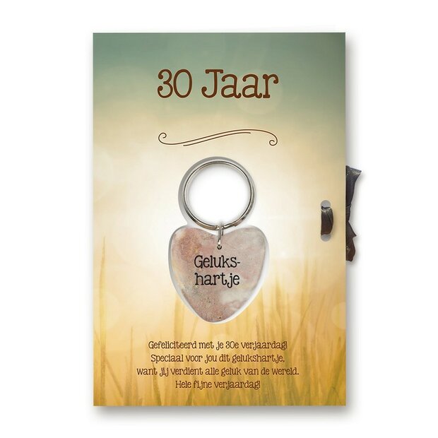 Natuurstenen gelukshart op cadeaukaart 30 jaar