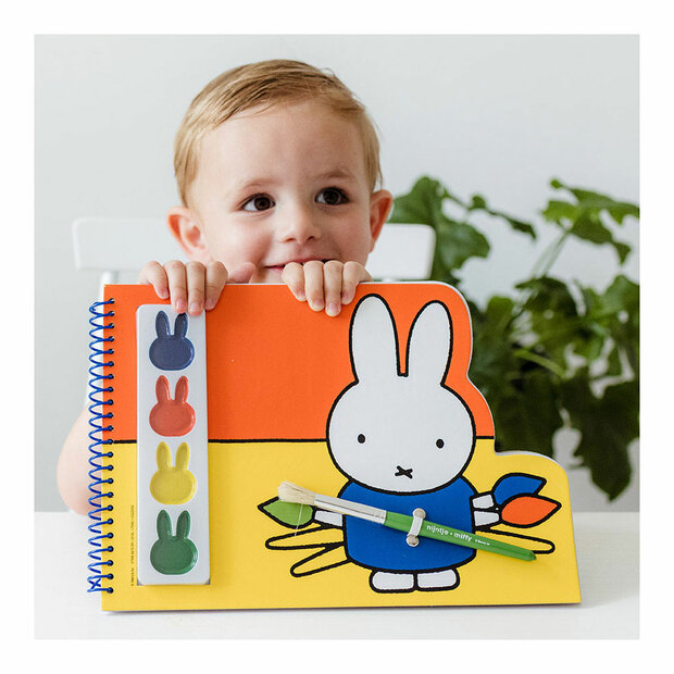 Verfboek met Nijntje