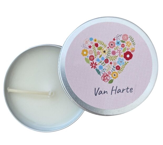 Kaars van harte met een hart bestaande uit gekleurde bloemen op een blikje
