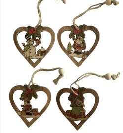 Set van vier houten kerst hangers in hartvorm met figuren