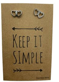 Zilverkleurige hartjes oorbellen van RVS op een Keep-it-simple giftcard