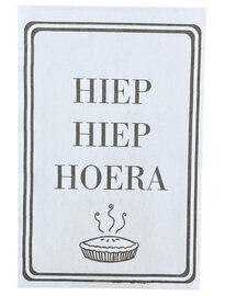 Zadenzakje voor tuinkers met de tekst Hiep hiep hoera