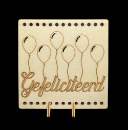 Lasergesneden Houten Wenskaart Gefeliciteerd met Ballonnen en Pootjes