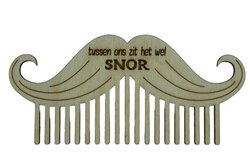 Tussen ons zit het wel snor - Houten snorkam