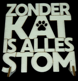 Houten wenskaart 12 x 12 cm met uitgesneden tekst en kattenpootje