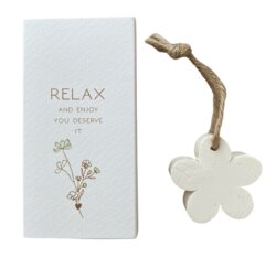 Relax and Enjoy - bloemenzeep