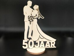 Bruidspaar 50 jaar getrouwd -Hout