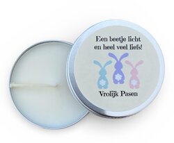 Handgegoten kaars van koolzaadwas met tekst - Een beetje licht