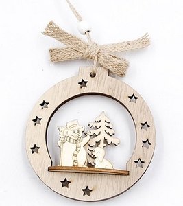 Houten kersthanger met sneeuwpop Houten kersthanger met sneeuwpop
