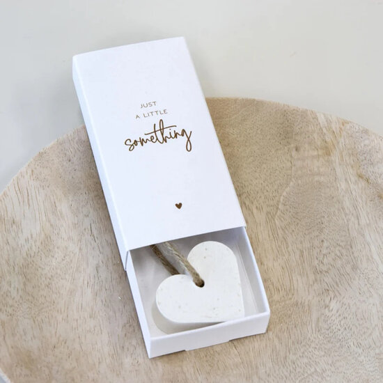 Just a little something (zeepje)